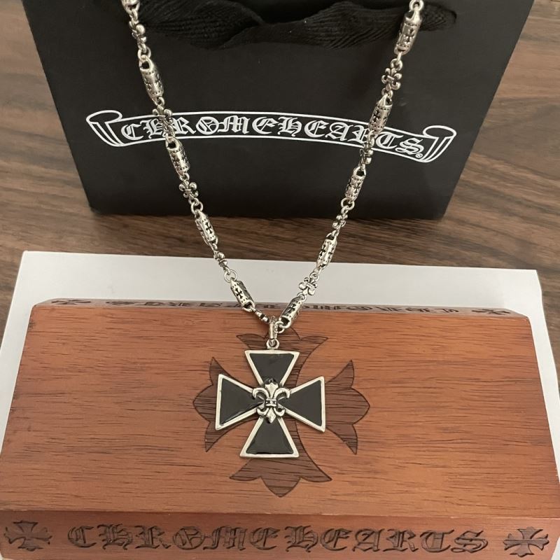 Ch**me He**ts necklaces